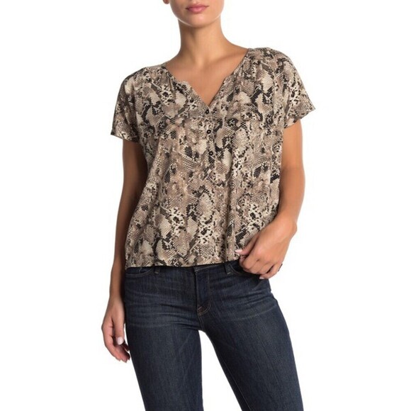 Sanctuary Tops - Sanctuary Short Sleeve Tee Top In Snake Print Size M $98